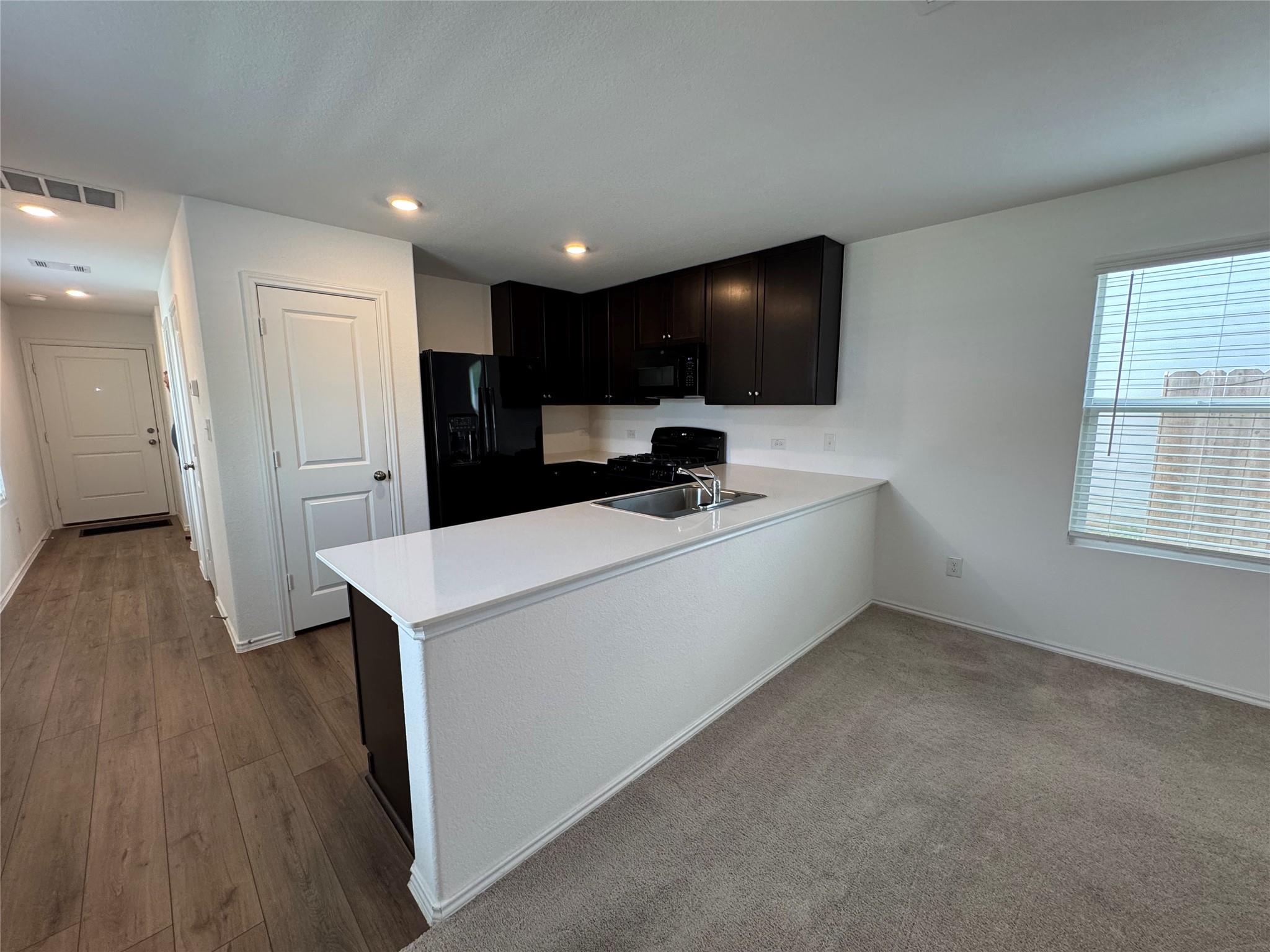 63 Trinity Cir Property Photo 3