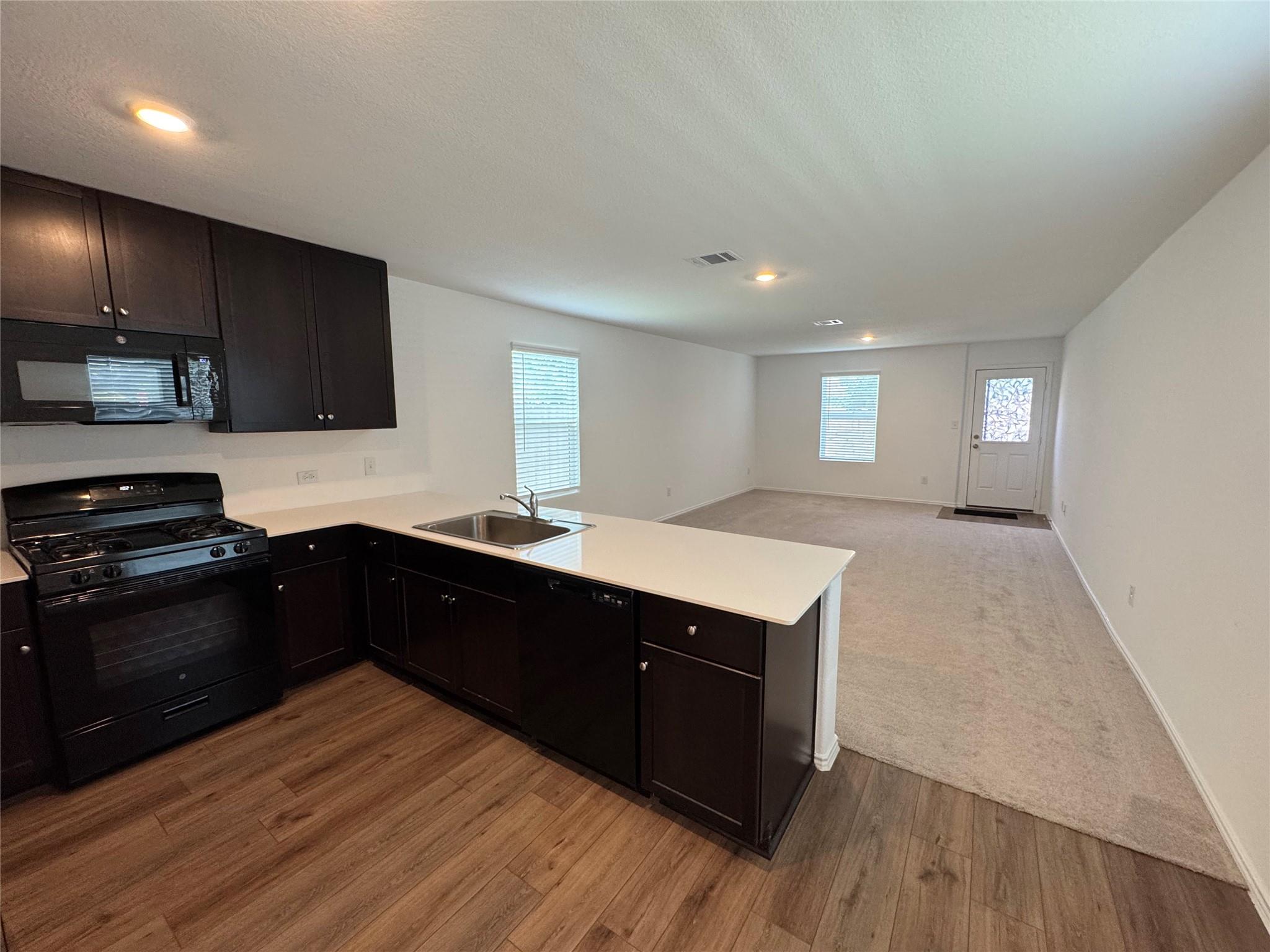 63 Trinity Cir Property Photo 4