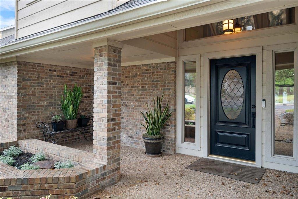 9206 Mystic Oaks Trl Property Photo 6