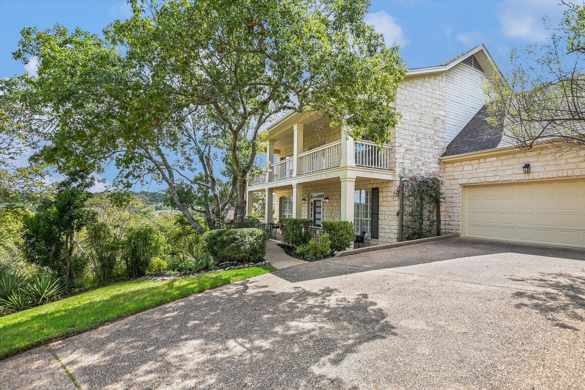 5901 Round Table Cv Property Photo 1