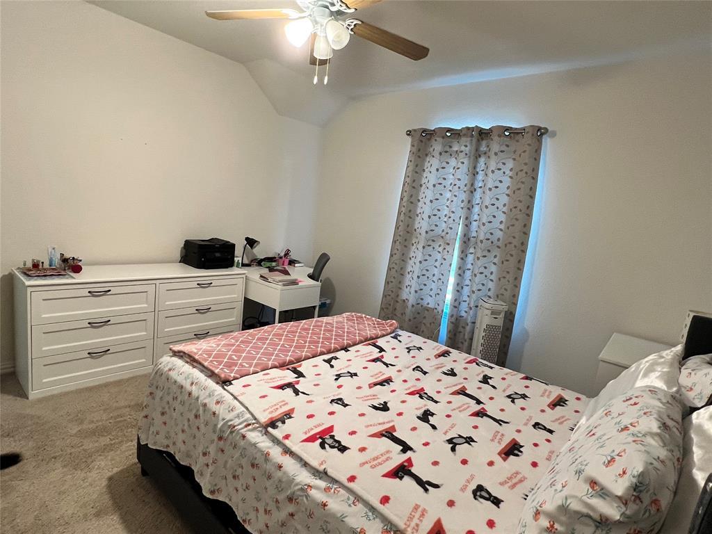 3900 Eland Dr Property Photo 15