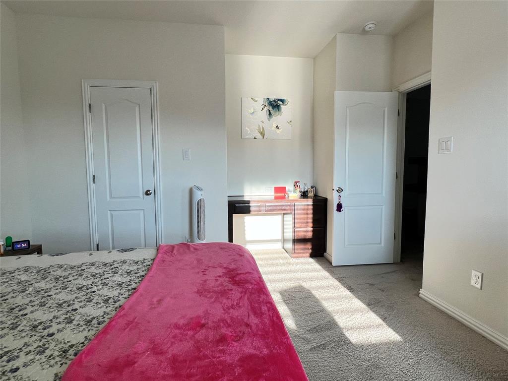 3900 Eland Dr Property Photo 18