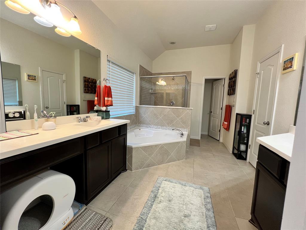 3900 Eland Dr Property Photo 20