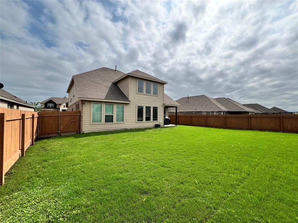 3900 Eland Dr Property Photo 29