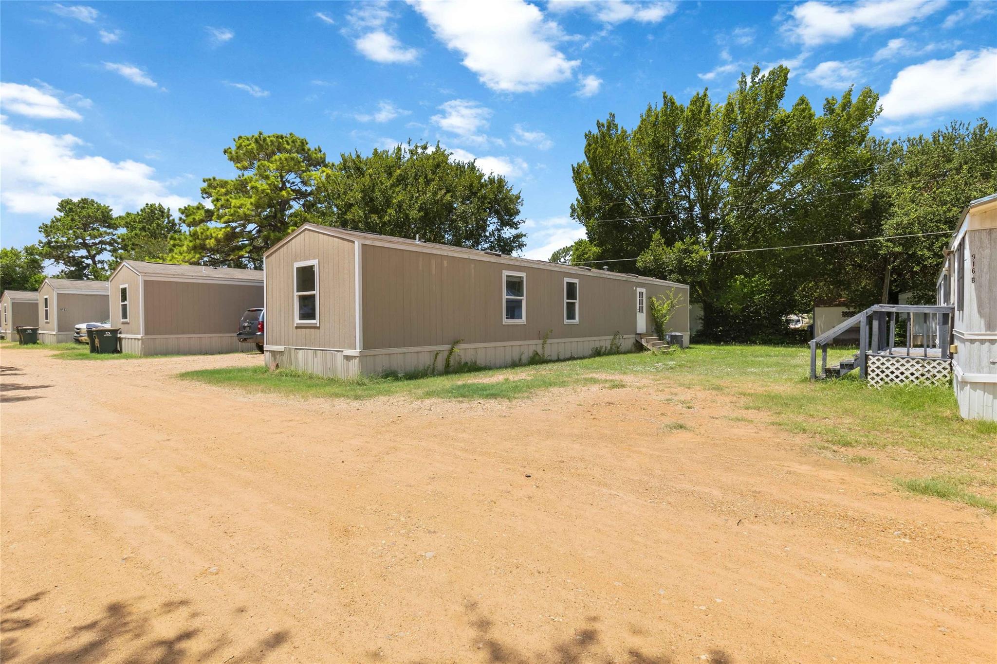 908 Turney Ln Property Photo 1