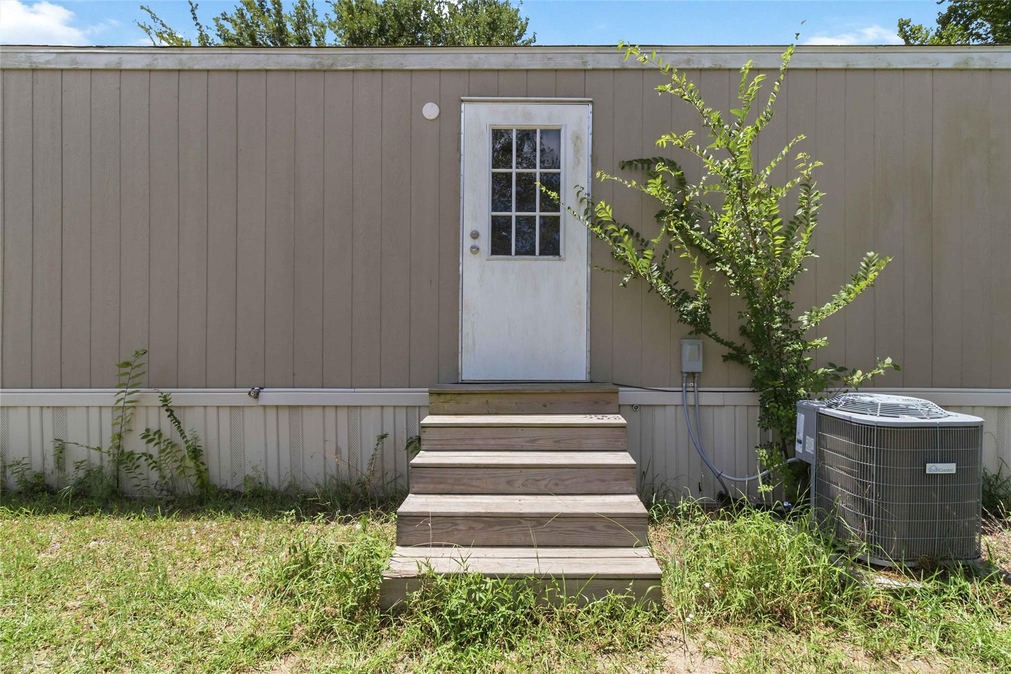 908 Turney Ln Property Photo 6