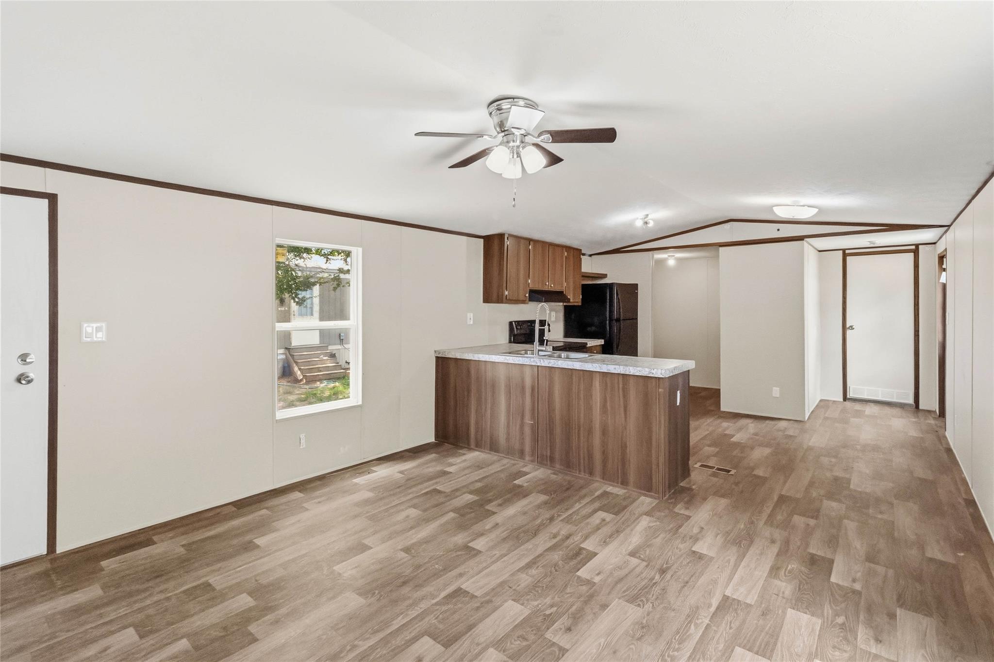 908 Turney Ln Property Photo 13