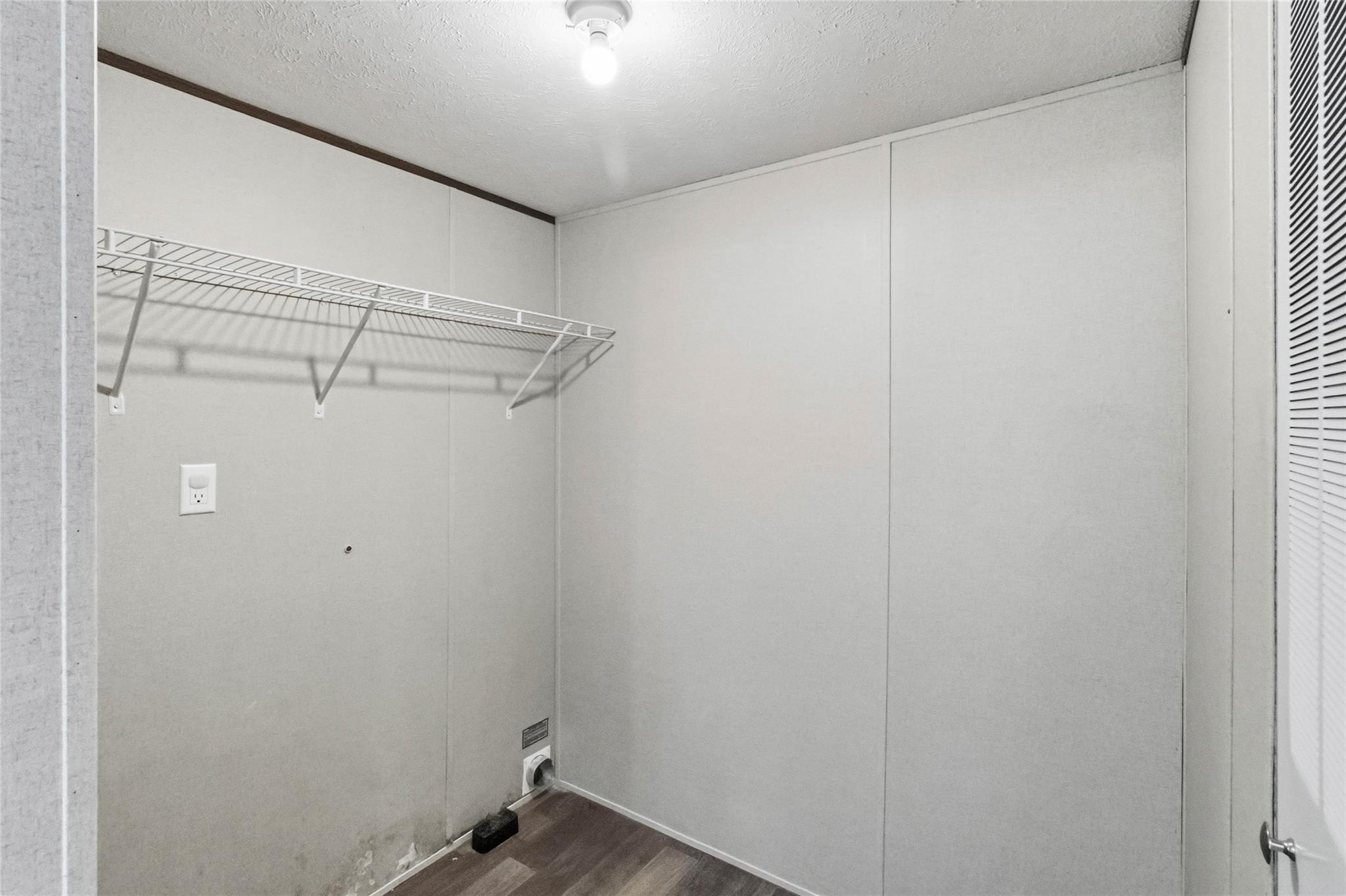 908 Turney Ln Property Photo 20