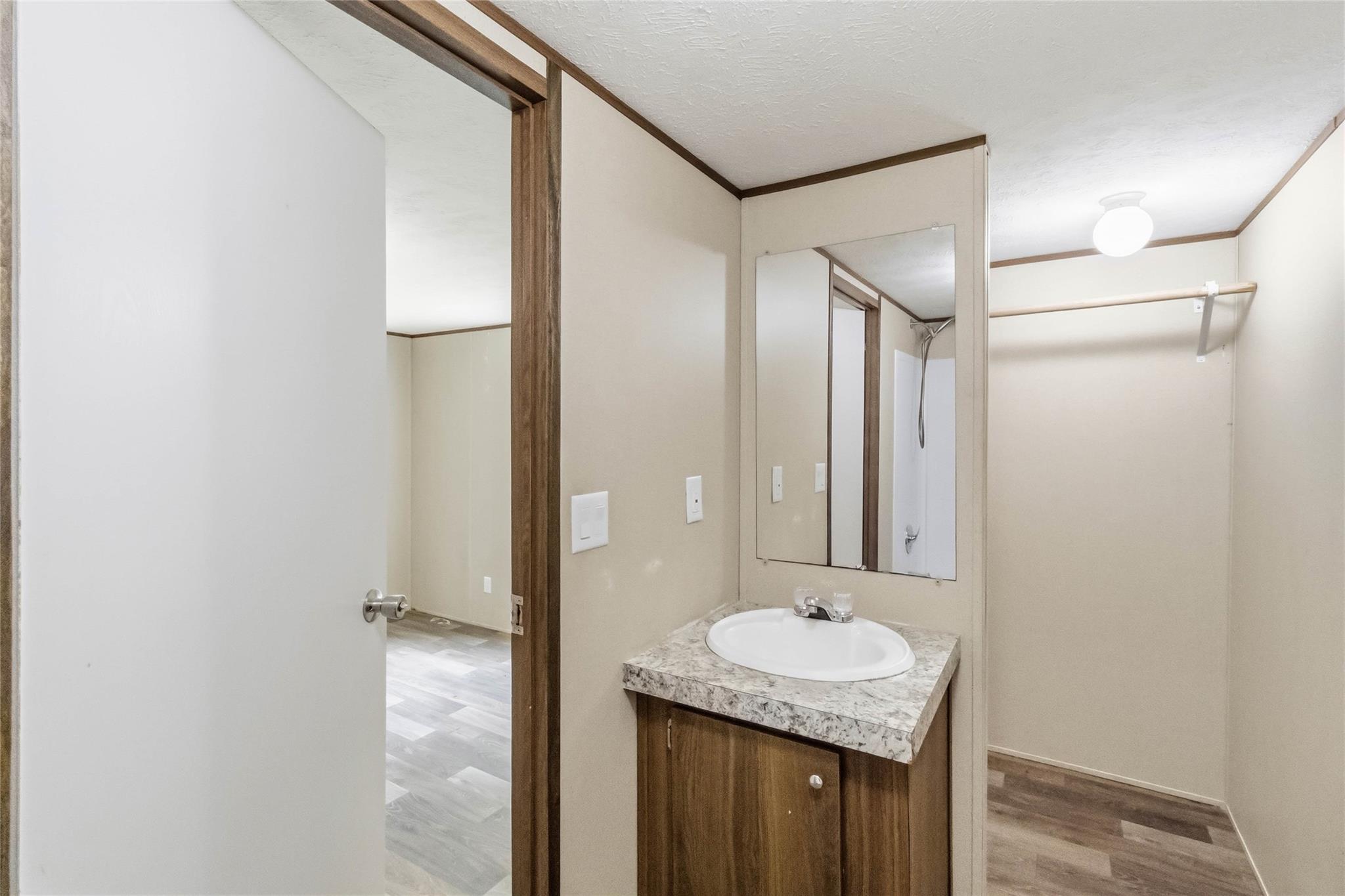 908 Turney Ln Property Photo 24