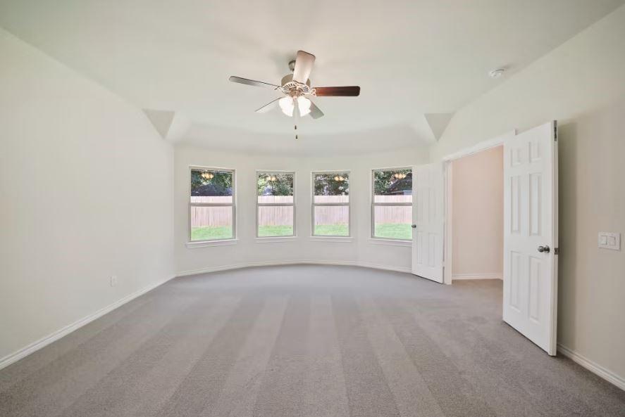 1308 Stonehill Dr Property Photo 9