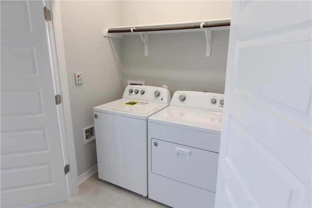 1732 Yaupon Grove Ln Property Photo 15