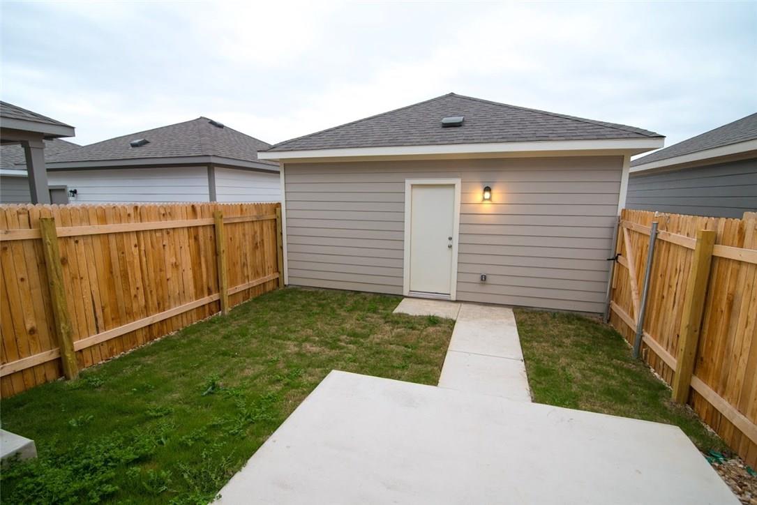 1732 Yaupon Grove Ln Property Photo 17