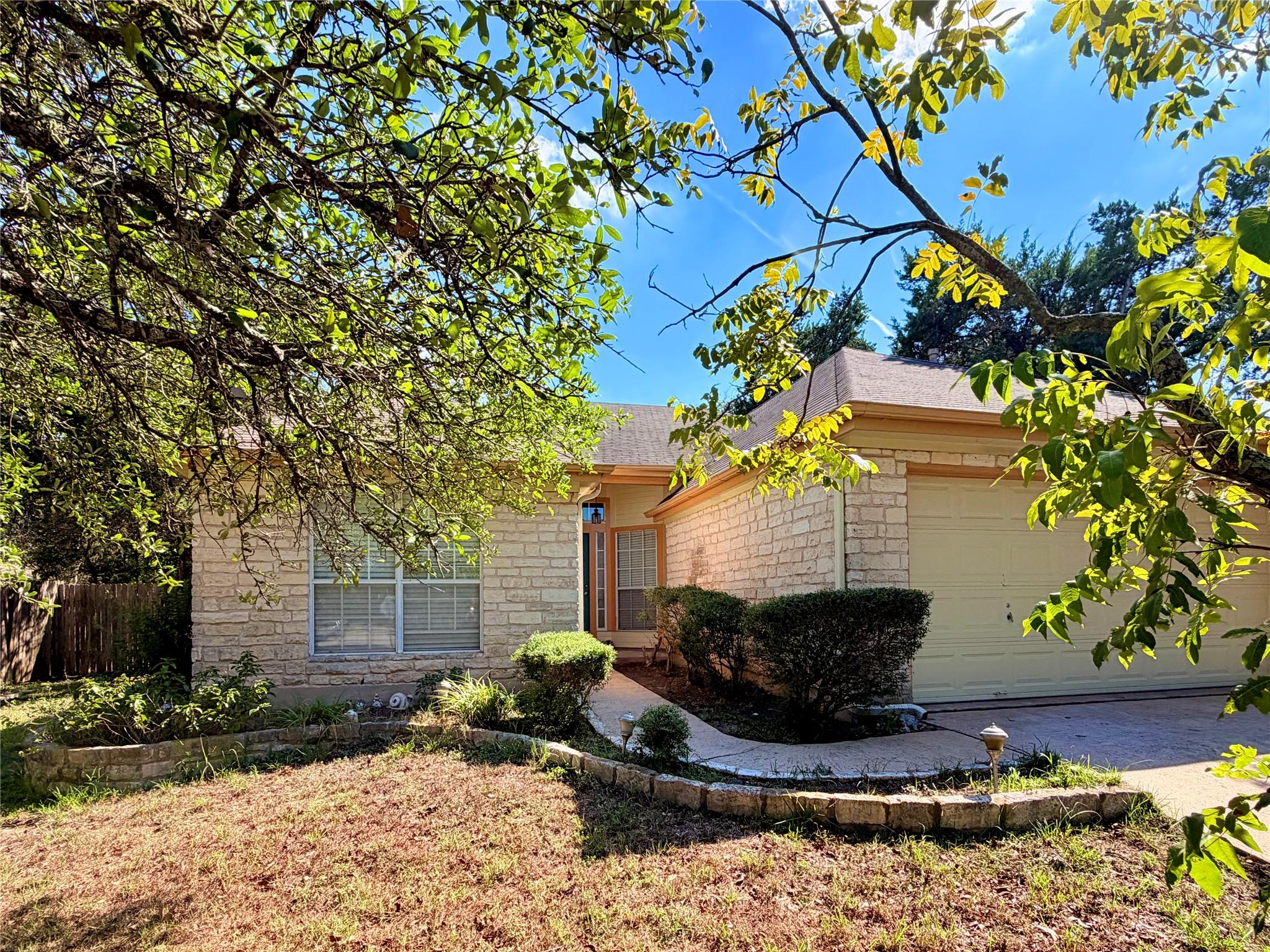 1408 Deepwoods Trl Property Photo 1