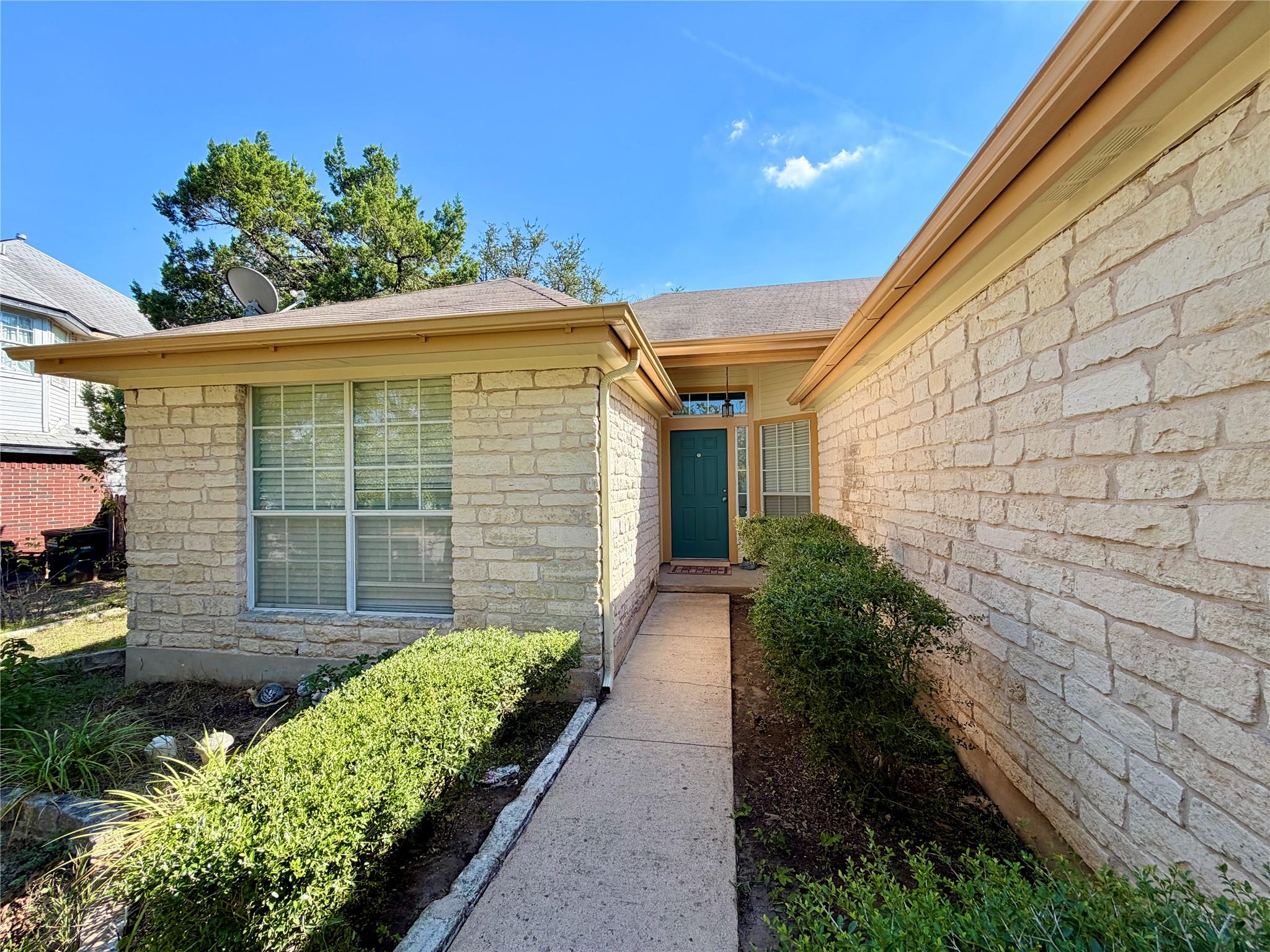 1408 Deepwoods Trl Property Photo 2