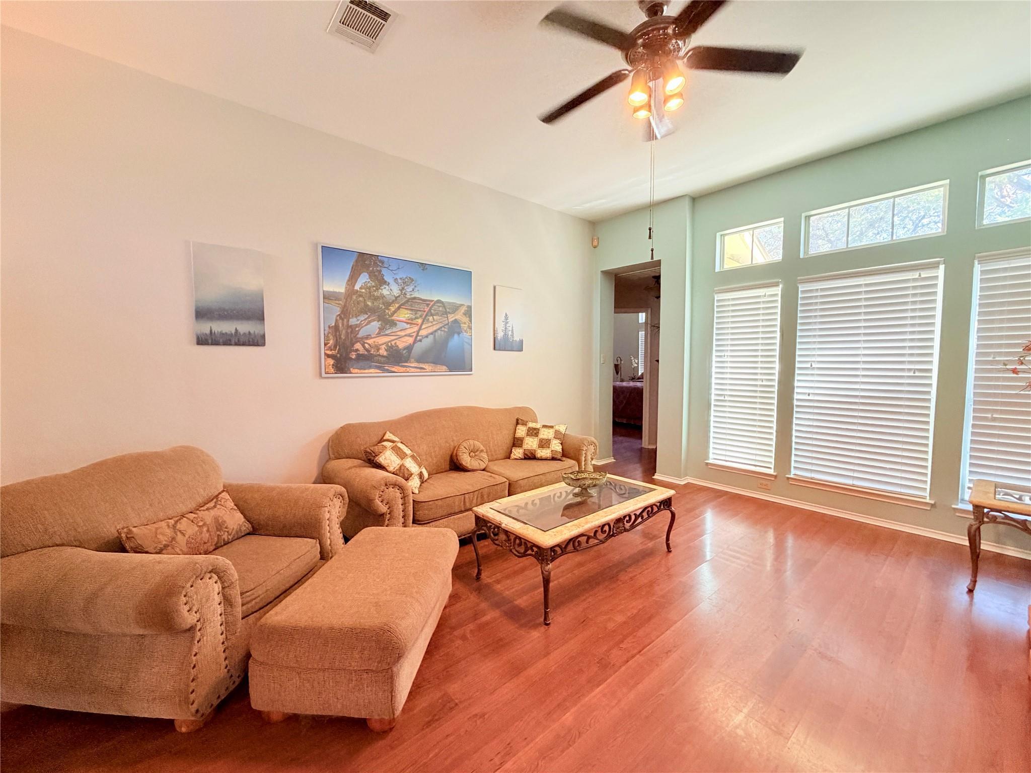 1408 Deepwoods Trl Property Photo 3