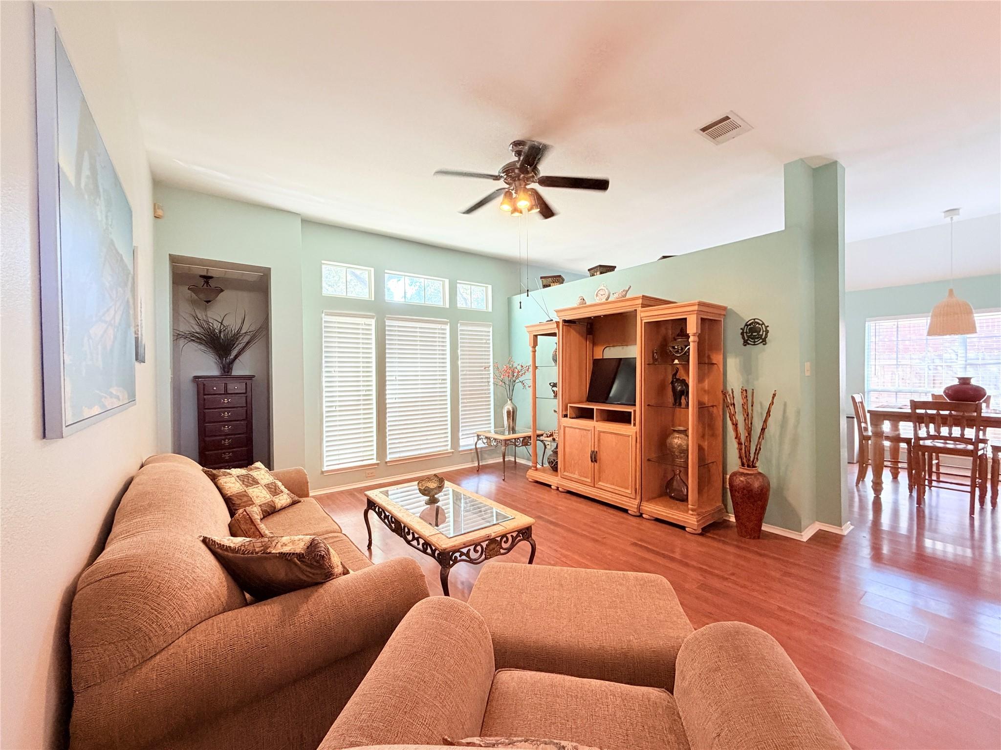 1408 Deepwoods Trl Property Photo 9