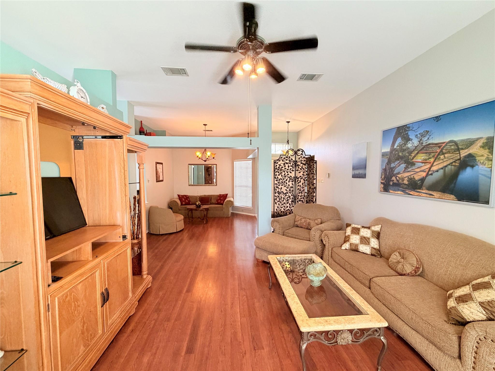 1408 Deepwoods Trl Property Photo 11