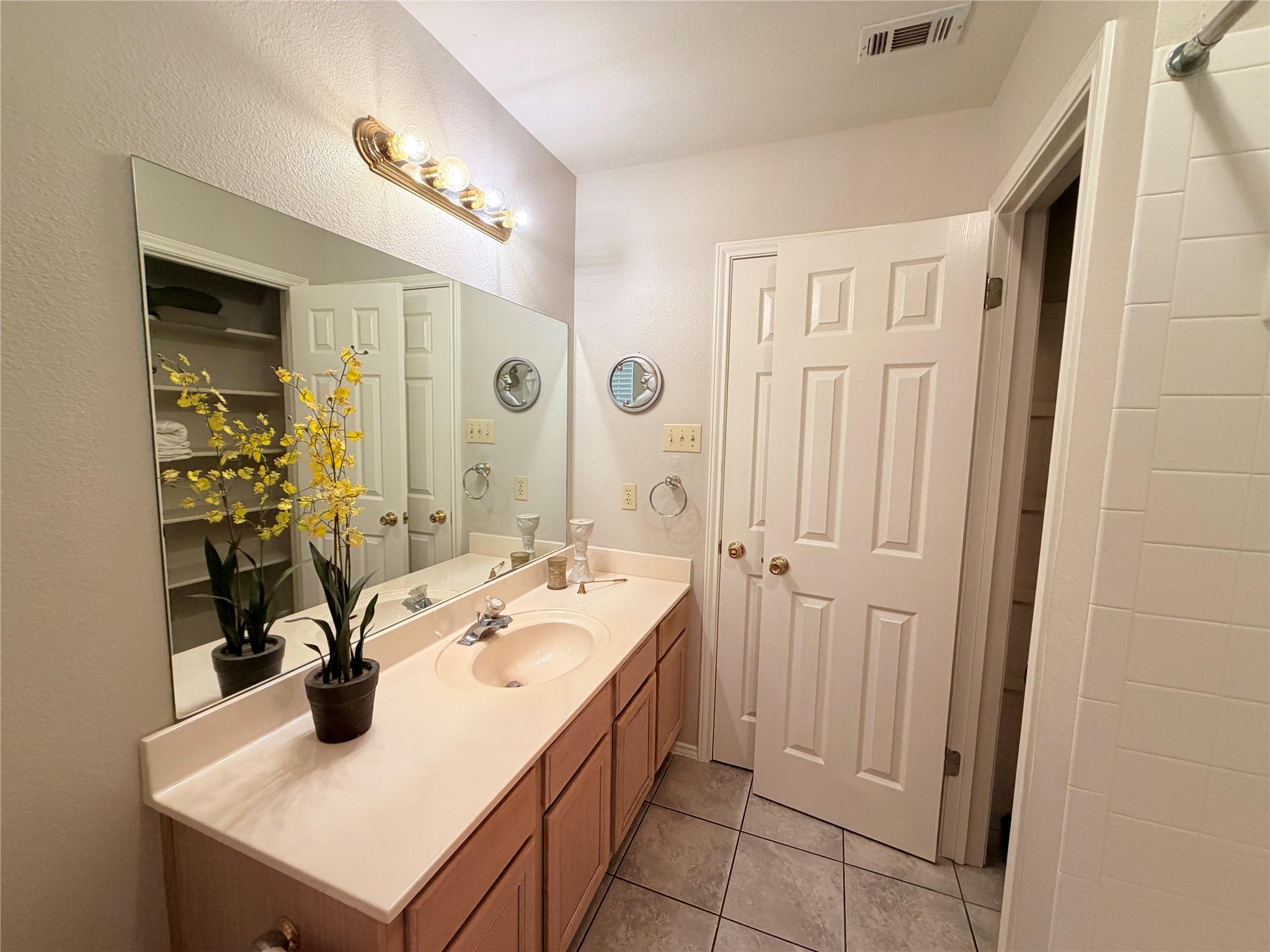 1408 Deepwoods Trl Property Photo 35