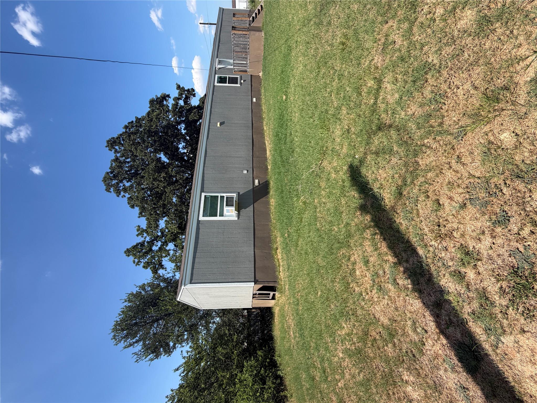 272 Plum St Property Photo 3