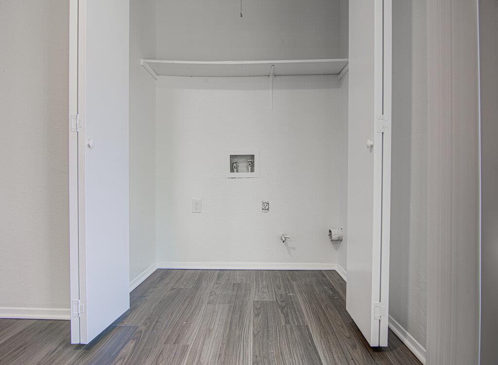 1936 Nicole Cir #a Property Photo 9