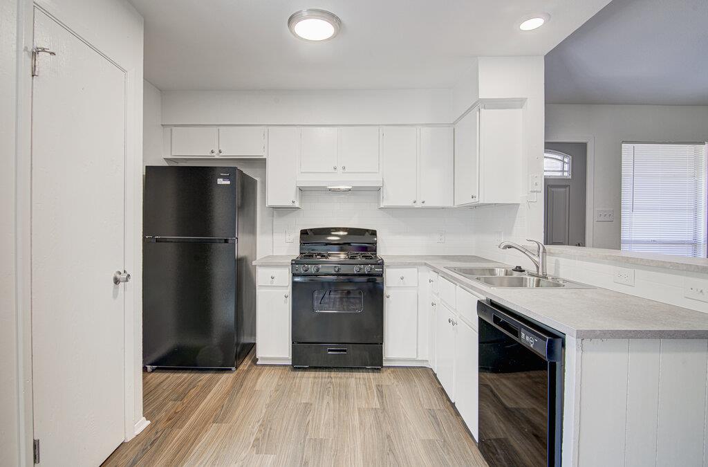 1936 Nicole Cir #a Property Photo 10