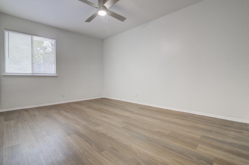1936 Nicole Cir #a Property Photo 17