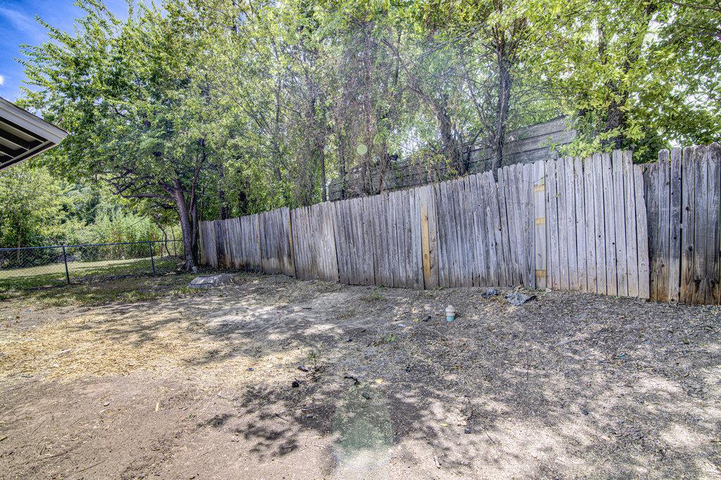 1936 Nicole Cir #a Property Photo 21