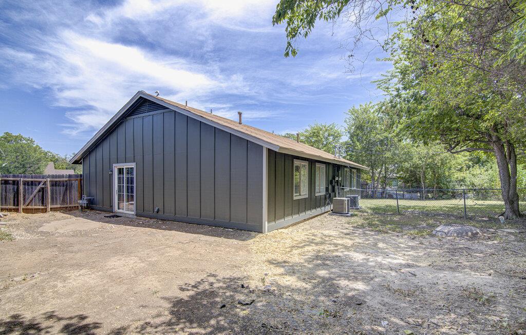 1936 Nicole Cir #a Property Photo 22