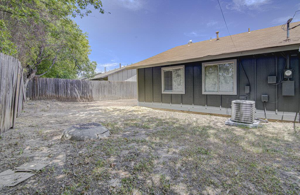 1936 Nicole Cir #a Property Photo 23