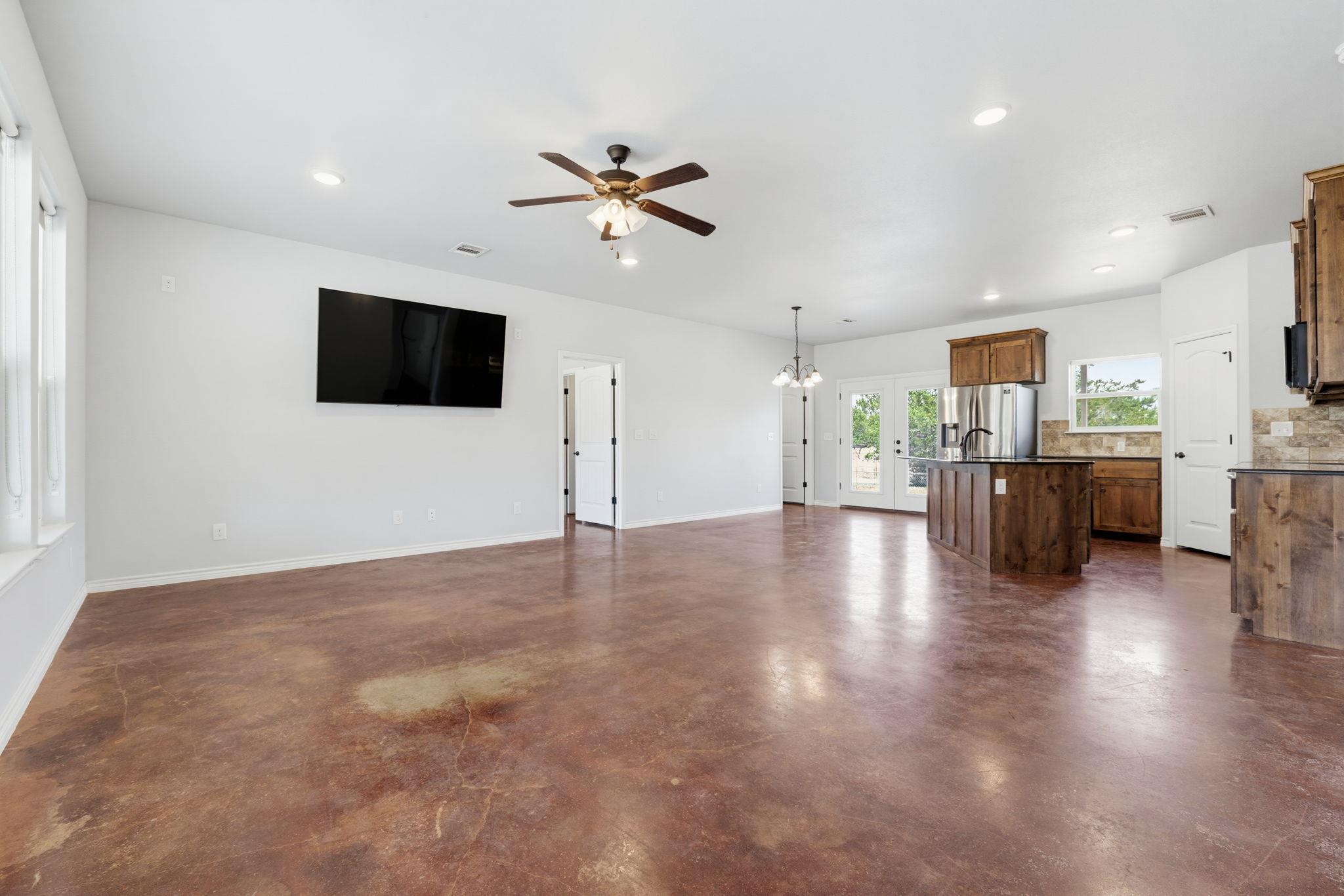 534 County Road 3081 None Property Photo 5