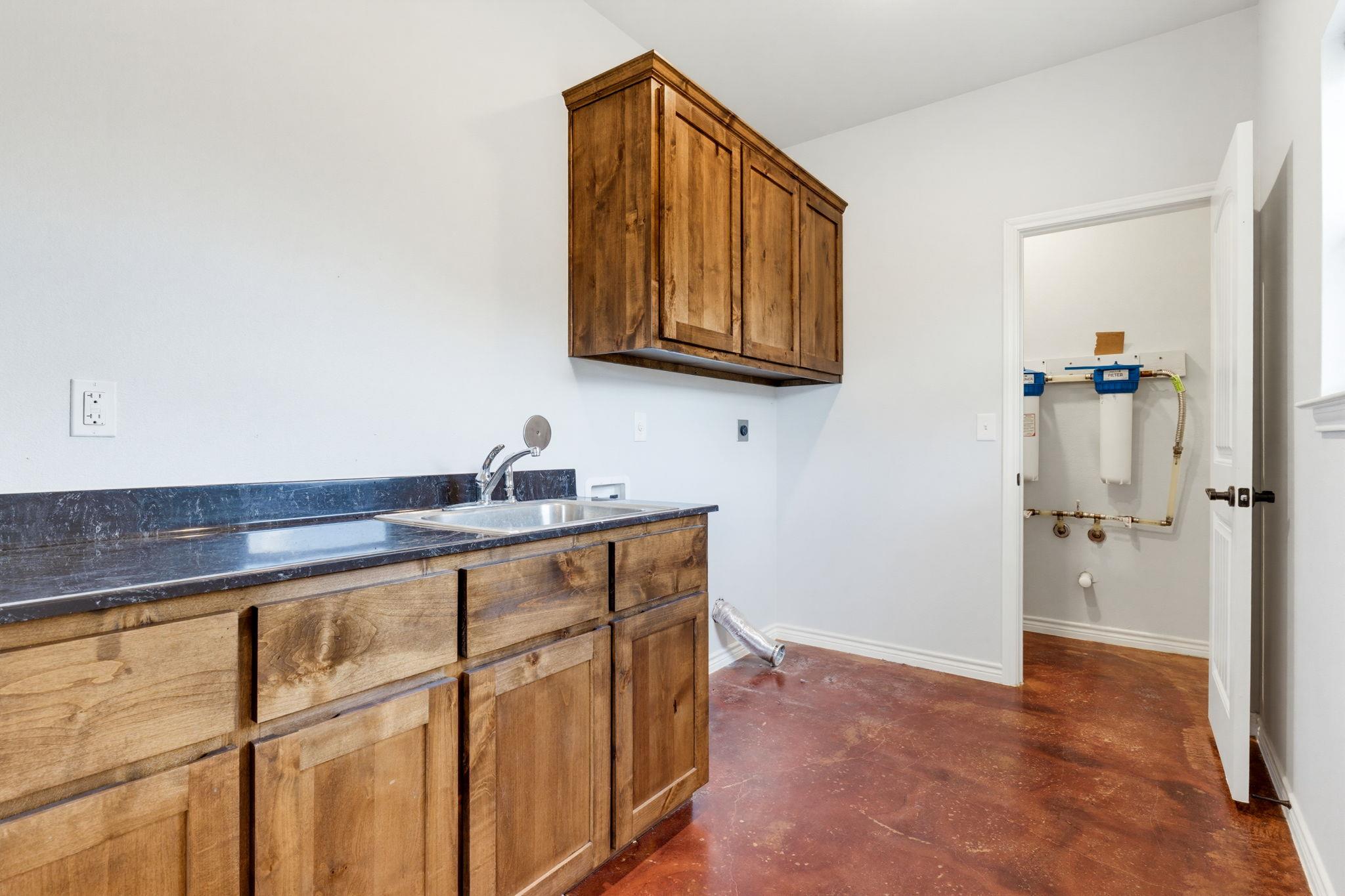 534 County Road 3081 None Property Photo 13