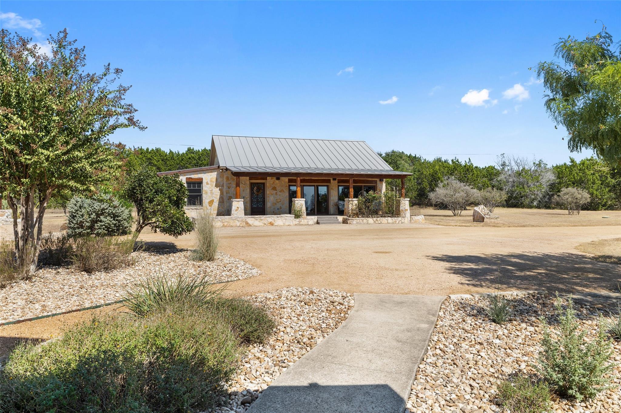 1120 Canyon View Rd Property Photo 6