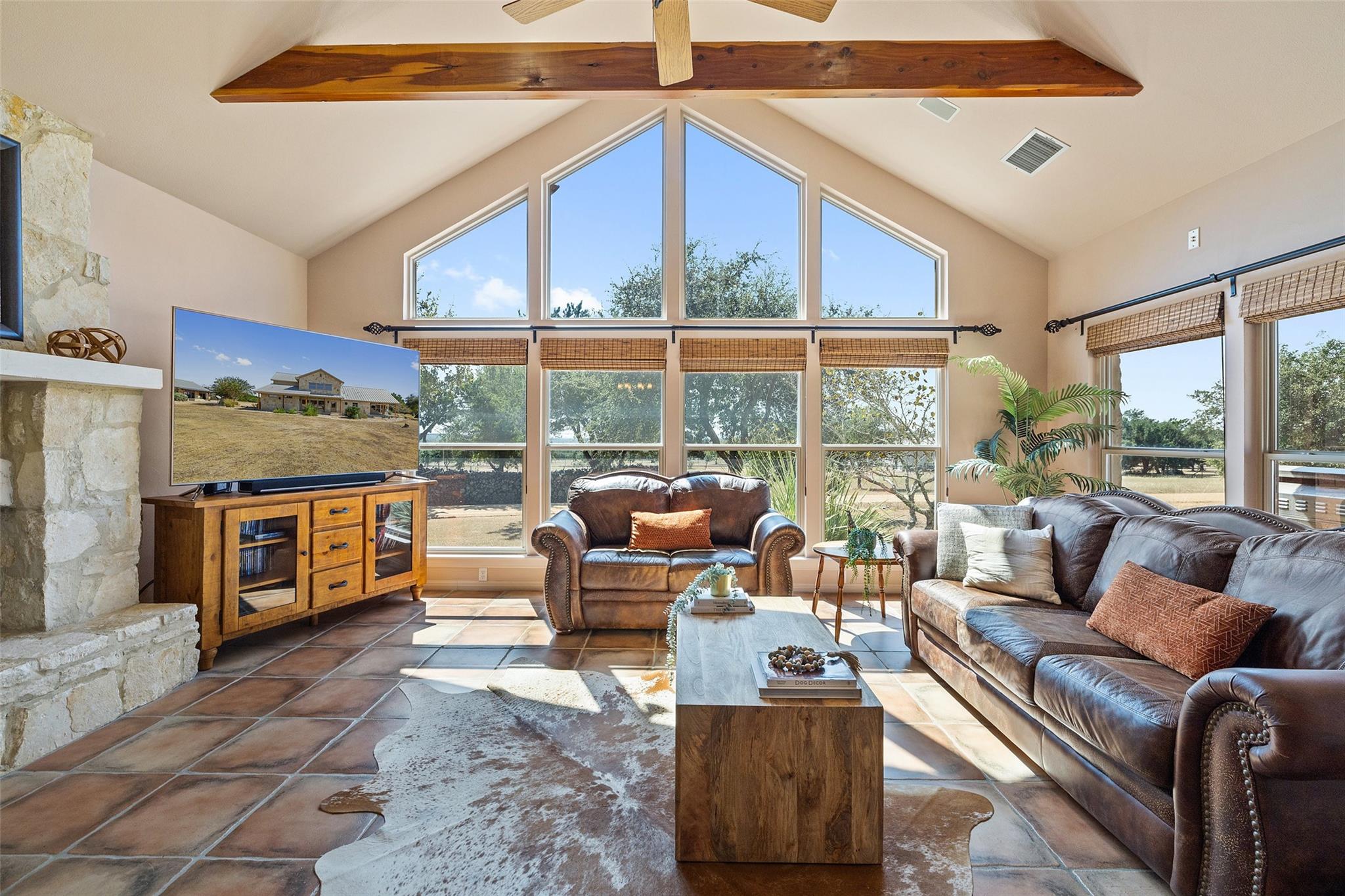 1120 Canyon View Rd Property Photo 11