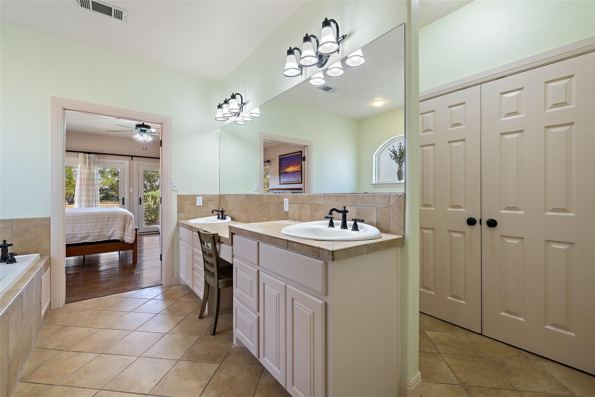 1120 Canyon View Rd Property Photo 18