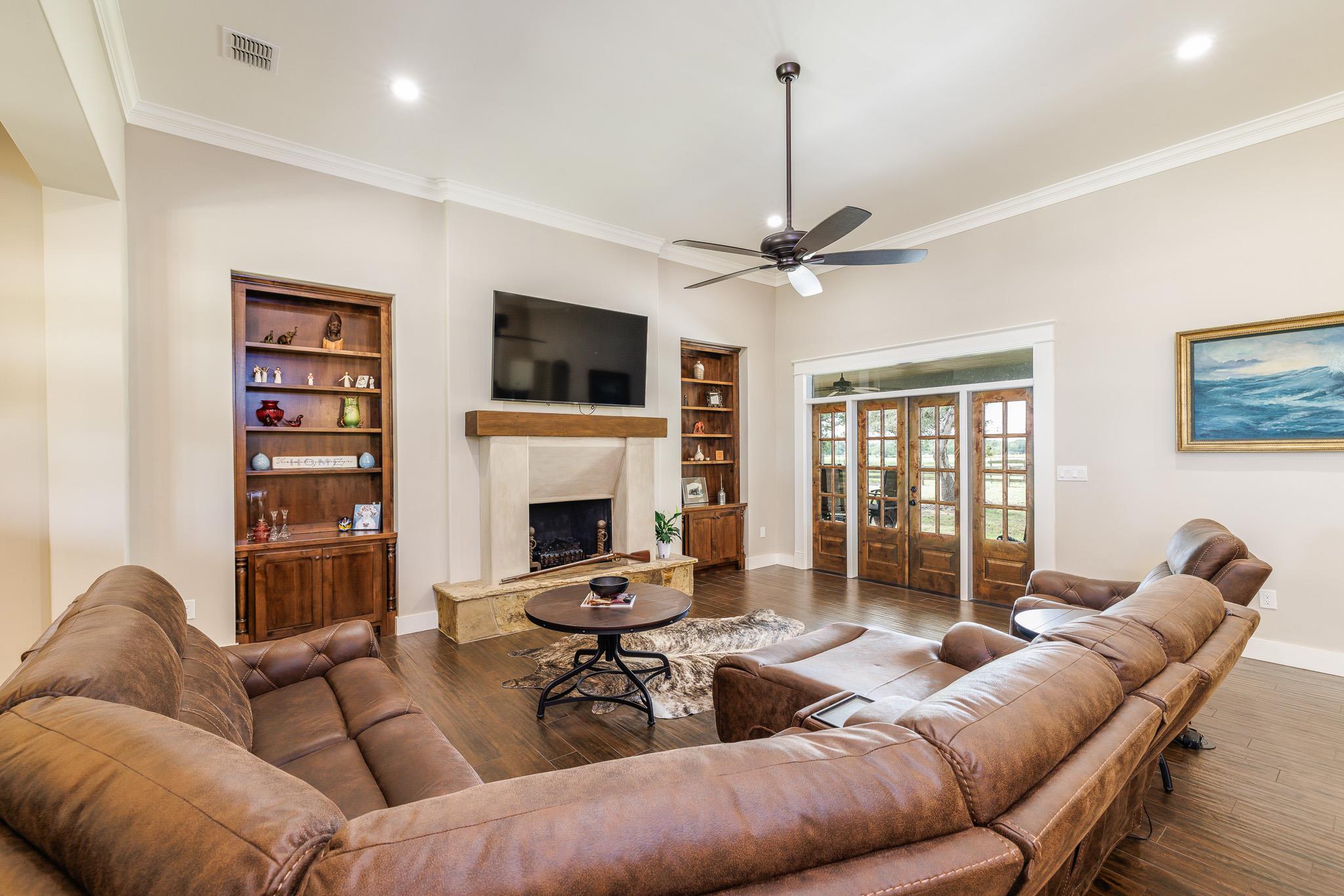 605 Fm 1682 None Property Photo 3