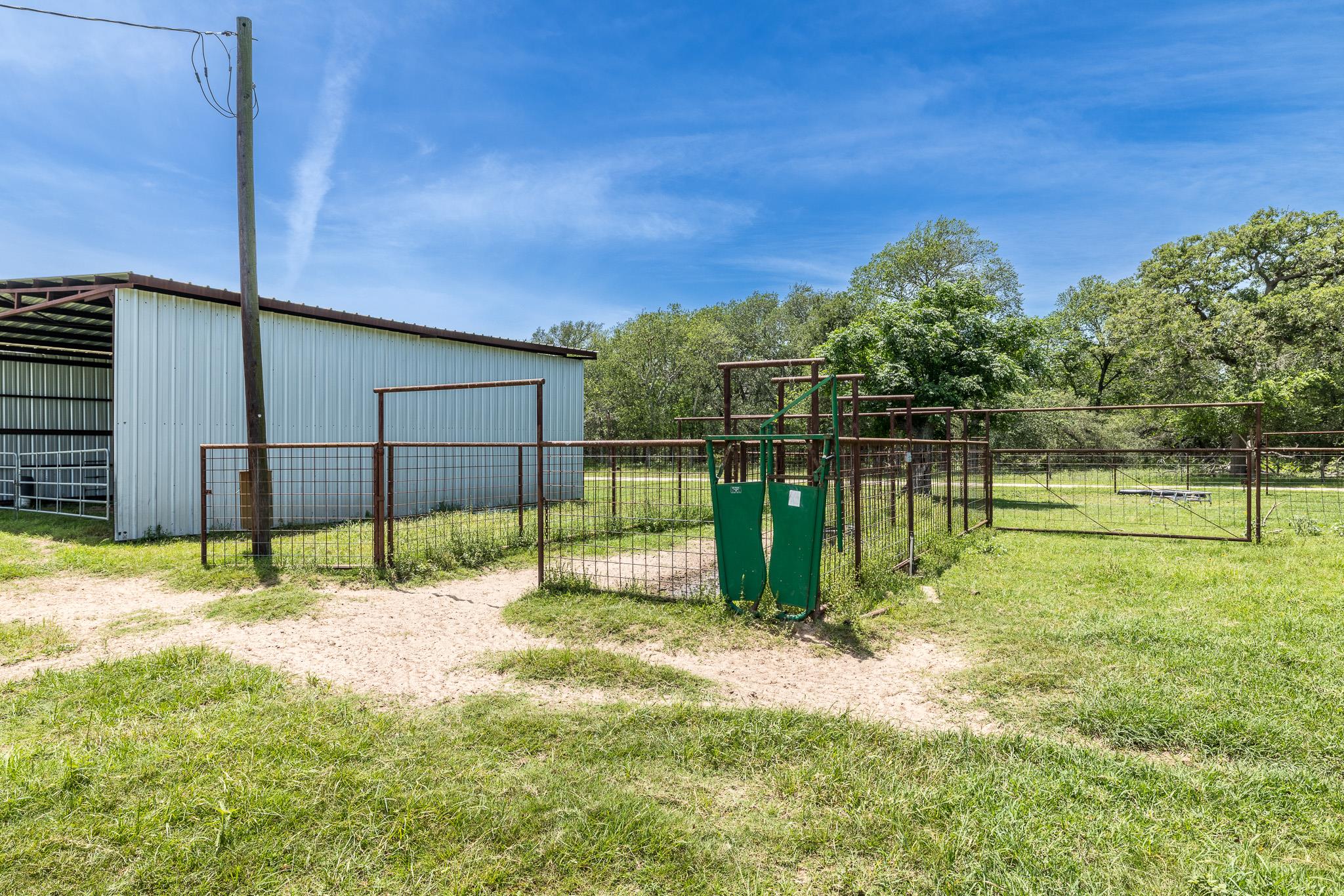 605 Fm 1682 None Property Photo 27