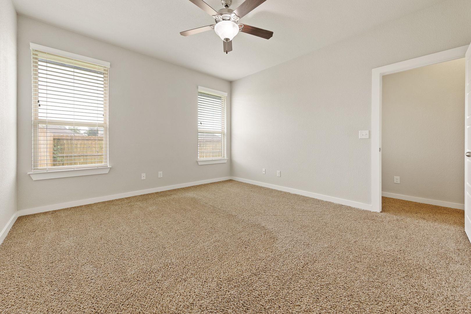 105 Calm Water Loop Property Photo 5