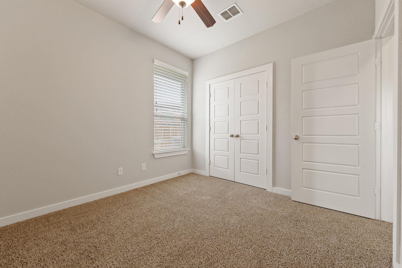 105 Calm Water Loop Property Photo 6