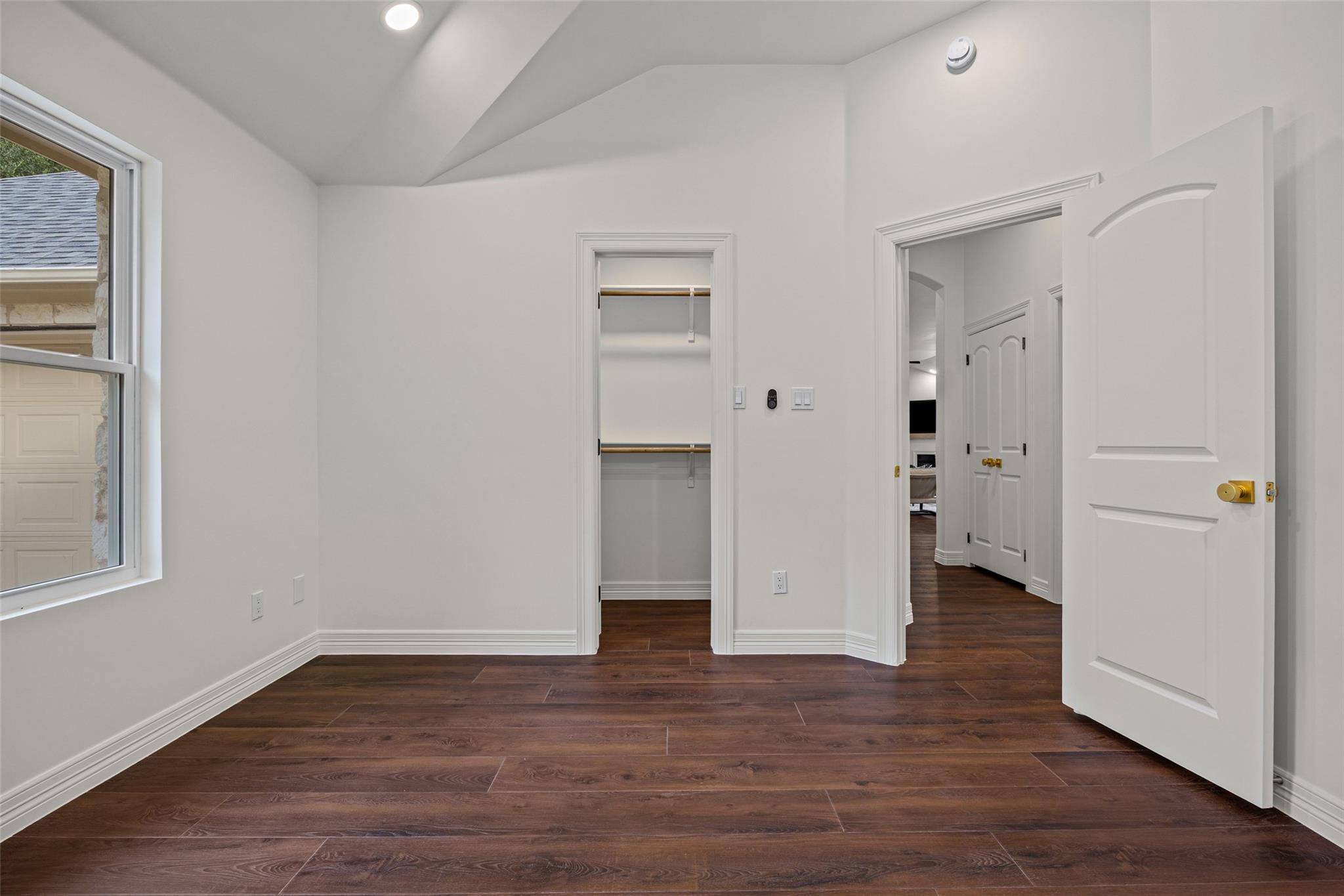 2909 Cavern Mist Ln Property Photo 24