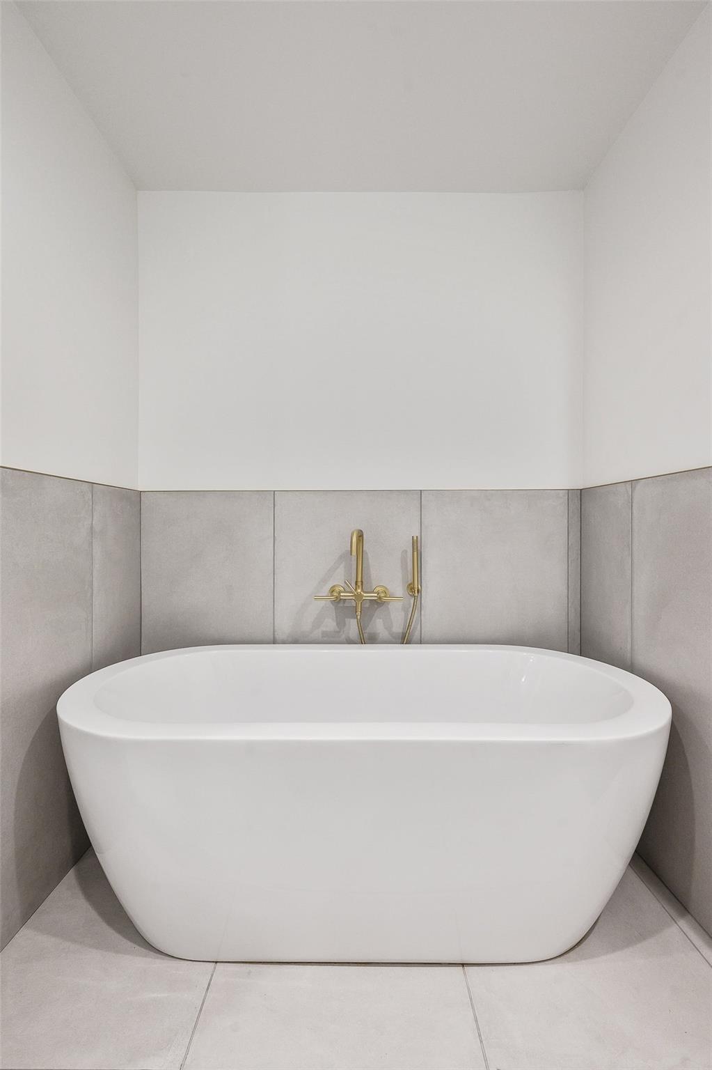 70 Rainey St #2806 Property Photo 15