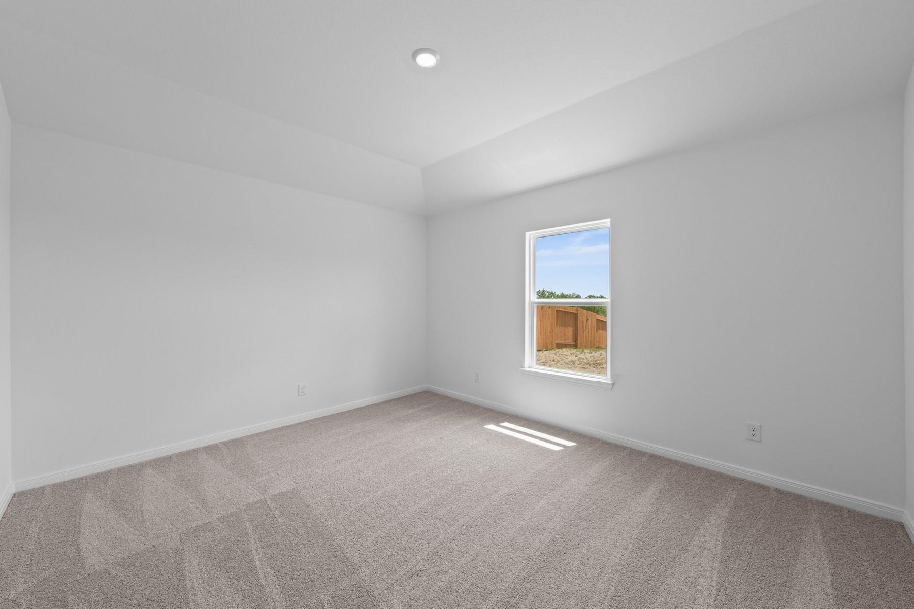 360 Low Pasture Trl Property Photo 4