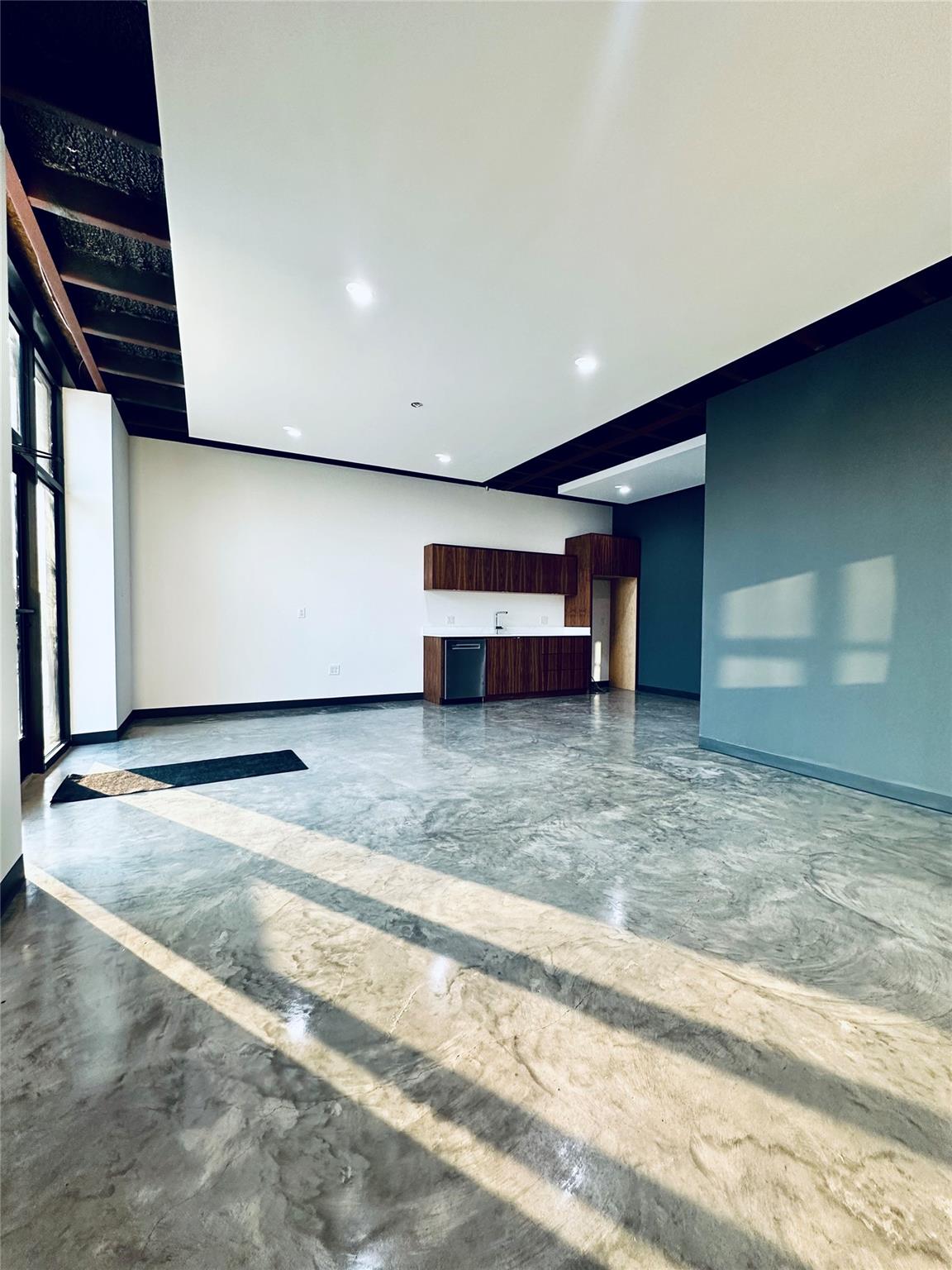4272 Fm 2484 None #bldg 1 Unit B Property Photo 5