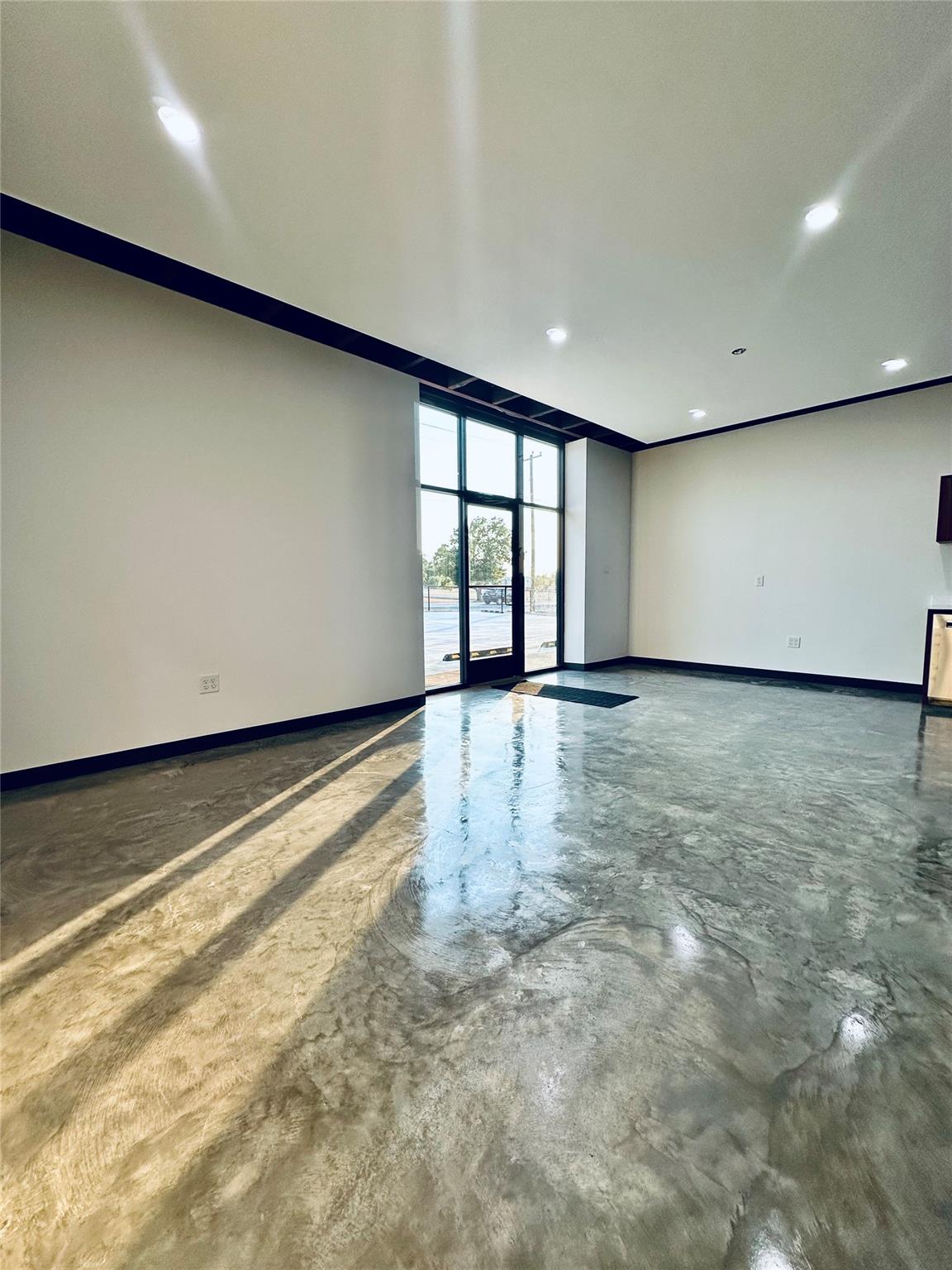 4272 Fm 2484 None #bldg 1 Unit B Property Photo 6