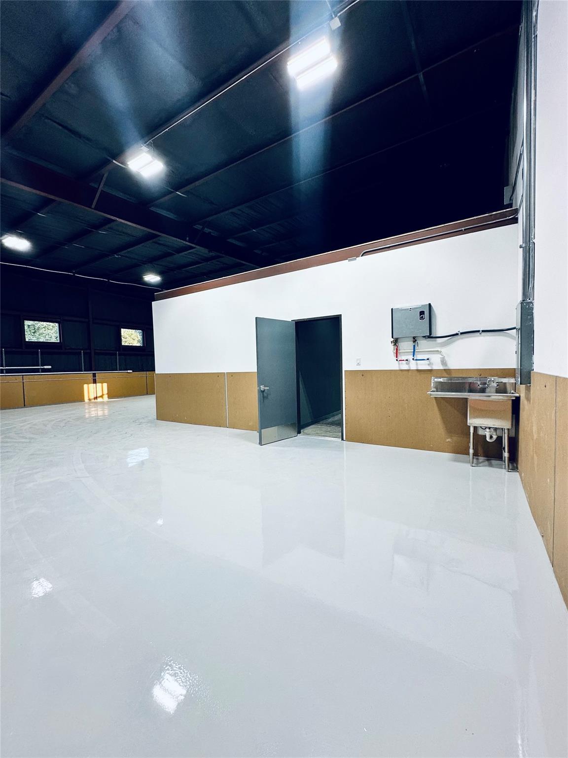 4272 Fm 2484 None #bldg 1 Unit B Property Photo 9