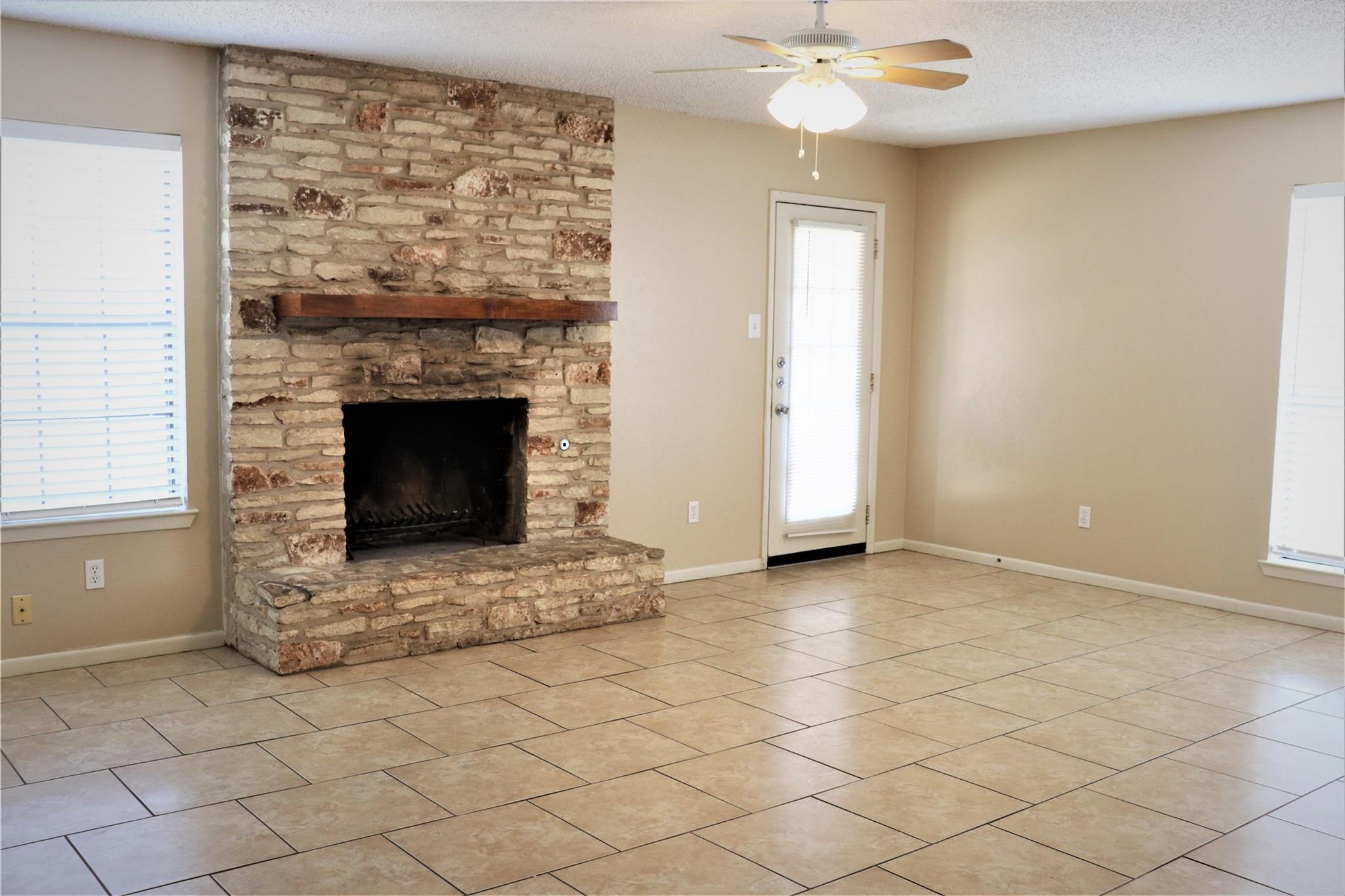 1202 Leander Rd #a & B Property Photo 4