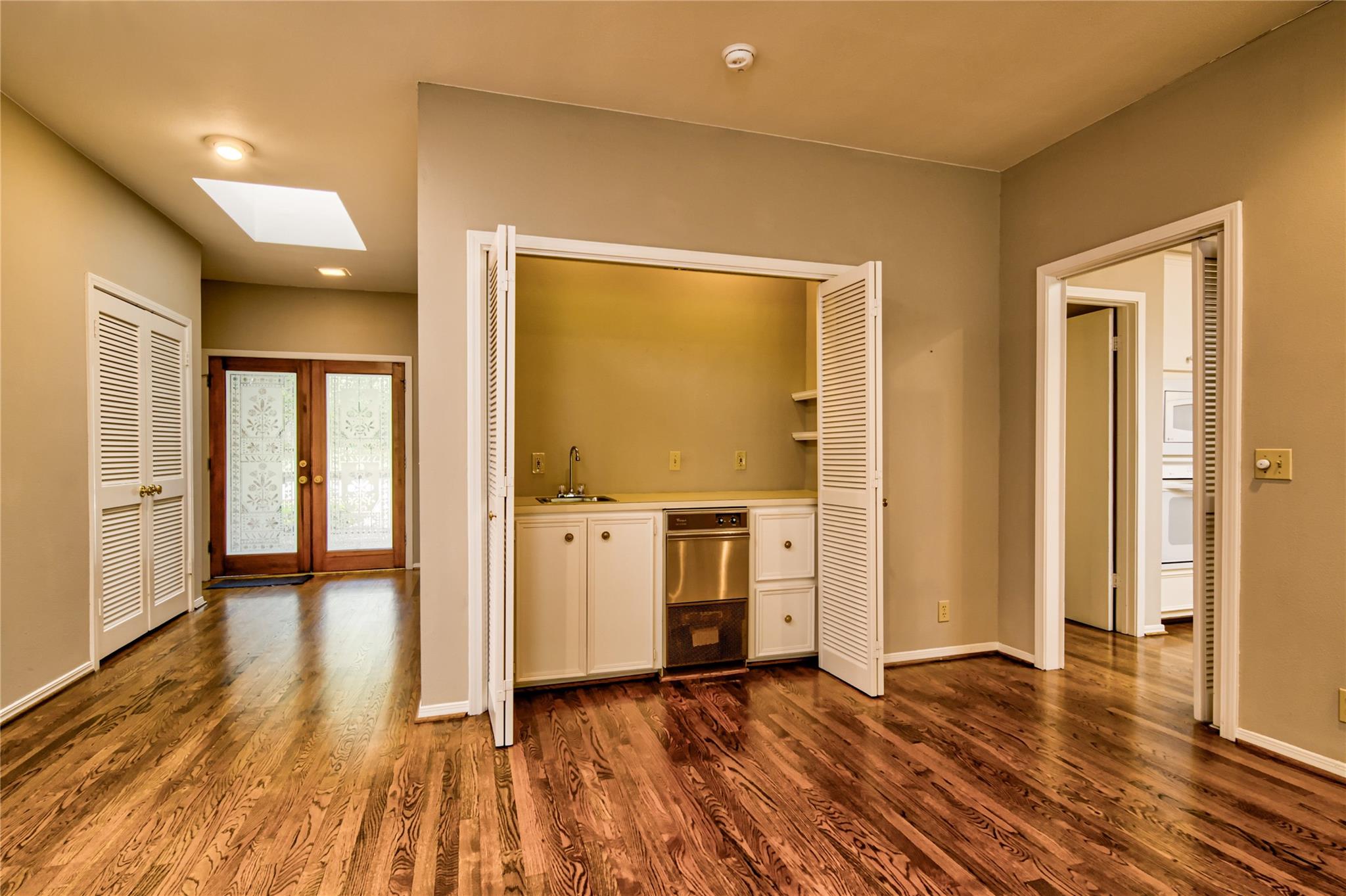 3216 Tarryhollow Dr Property Photo 5