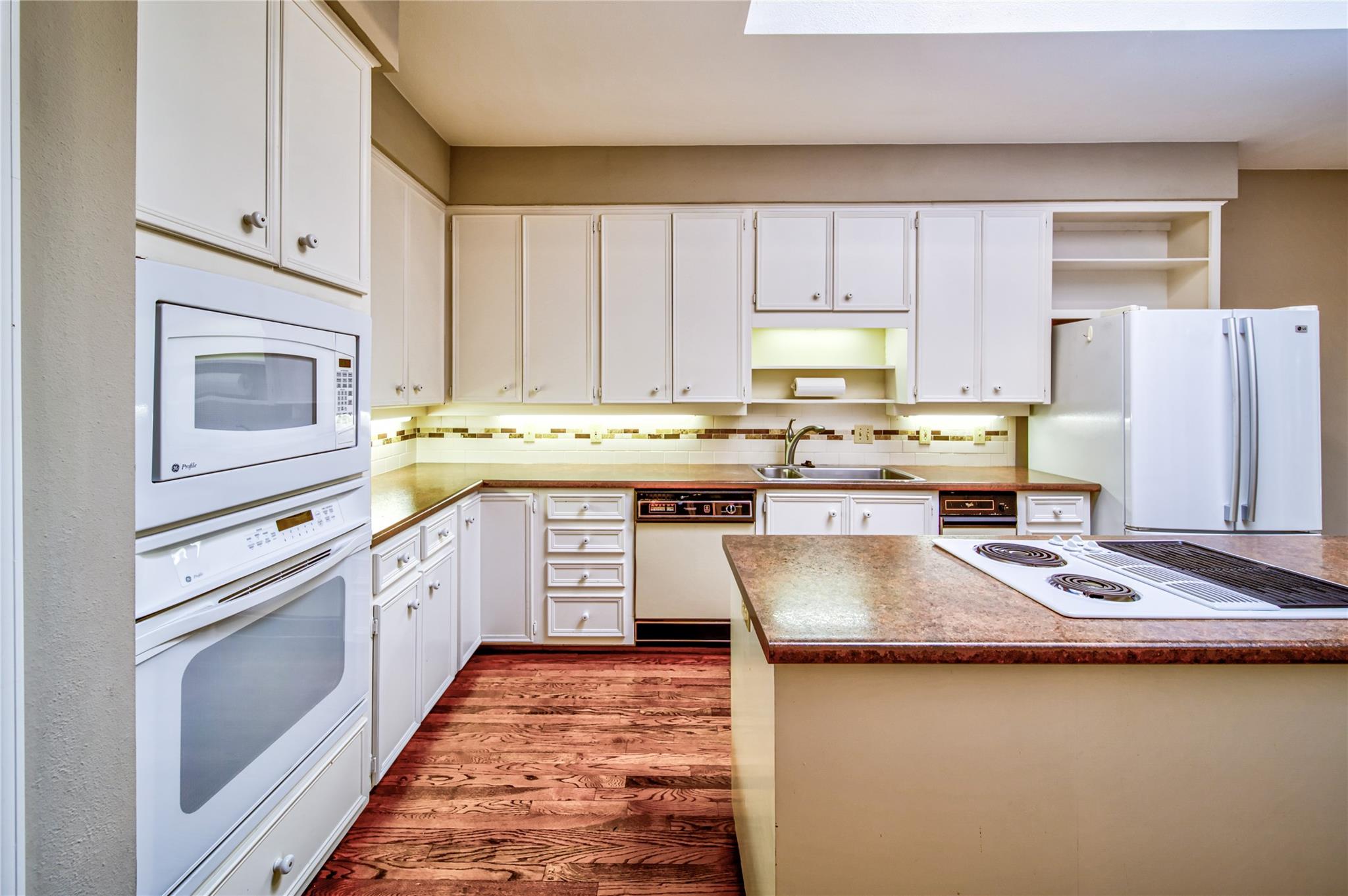 3216 Tarryhollow Dr Property Photo 10