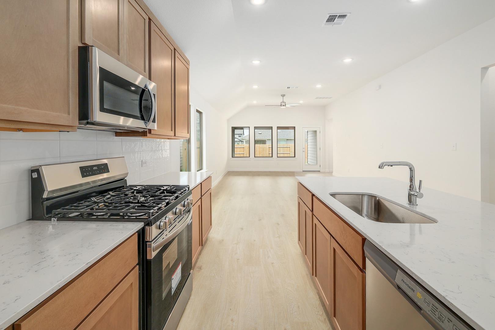 206 Melrose St Property Photo 11