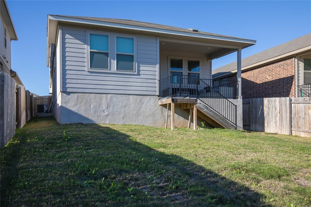 317 Serpens St Property Photo 3