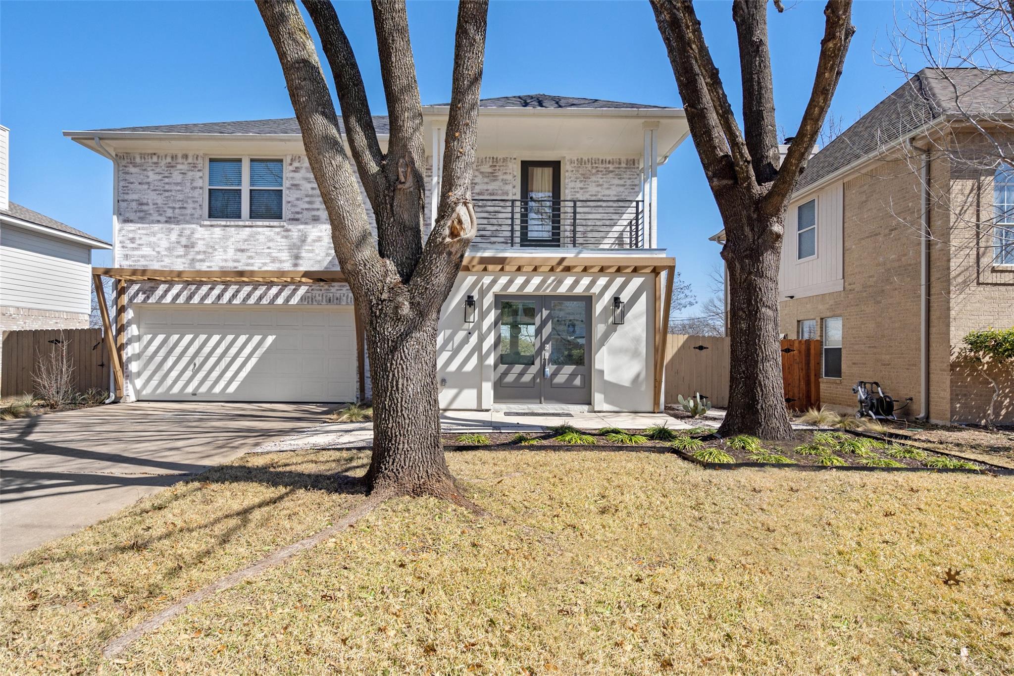 708 Riverlawn Dr Property Photo